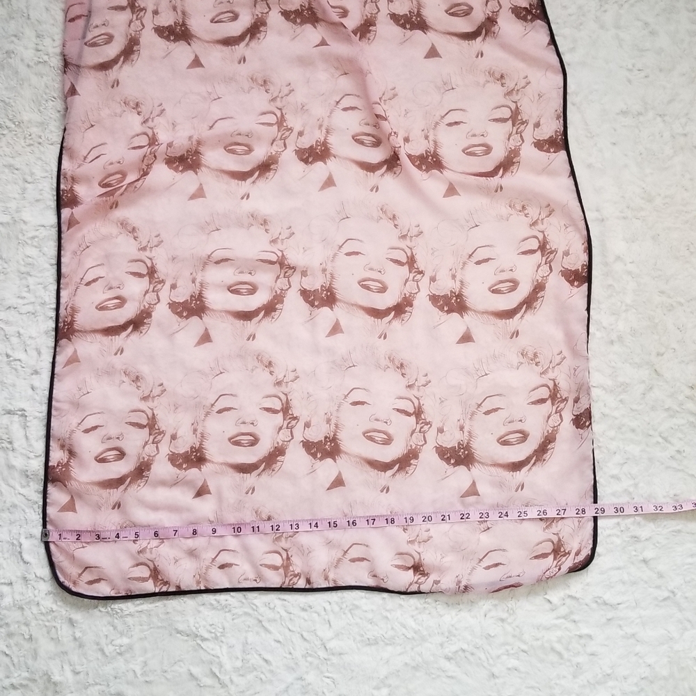 Marilyn Minroe sheer scarf